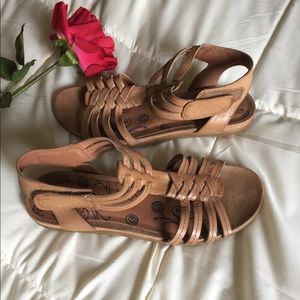 BareTraps Sandals FIRM PRICE